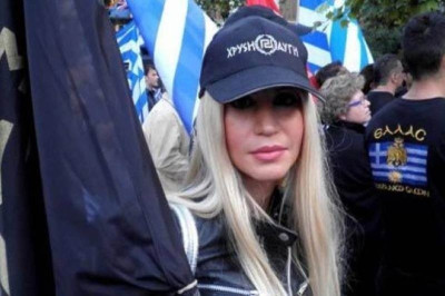 Χριστίνα Σάμη: Η Χρυσαυγίτισσα που απαρνήθηκε τα... ρούχα της!