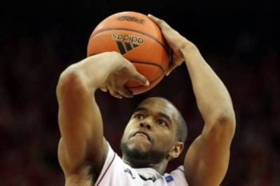 ΕΣΑΚΕ: Απαλλάχθηκαν Νόουλς, Βρκιτς