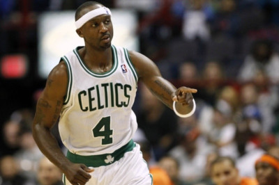 Μπόστον Σέλτικς: Ανανεωμένος ο Τζέισον Τέρι