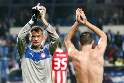 Ολυμπιακός: Τιμούν τον Κάρολ οι φίλοι της Γιουνάιτεντ