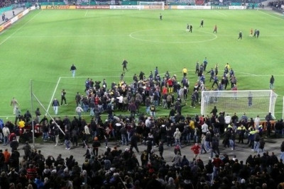 Χαμός στο Ανόβερο-Δυναμό Δρέσδης! (video)