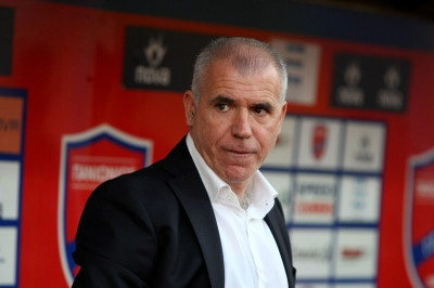 O coach Αναστόπουλος, o «μουστάκιας» και ο Ολυμπιακός! (videos)