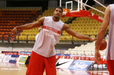 Χάινς: «Θα πρέπει να παίξουμε πιο άνετα»