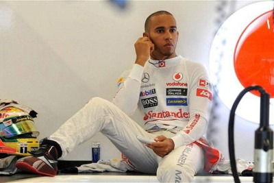 Χάμιλτον: «Φέτελ, ο πιο τυχερός!»