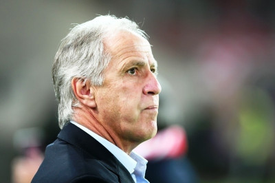 Ζιράρ: «Προκρίνεται ο Ολυμπιακός»