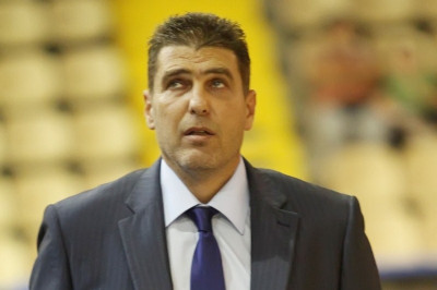 Πανελευσινιακός: Ανασύνταξη
