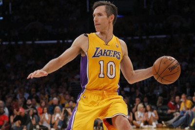 Λος Άντζελες Λέικερς: 7-10 μέρες ο Στιβ Νας (video)