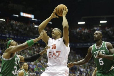 Αρμάνι Μιλάνο: Προς την έξοδο ο Χέντριξ