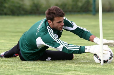 «Γλυκοκοιτάζει» Καρνέζη η Λάτσιο