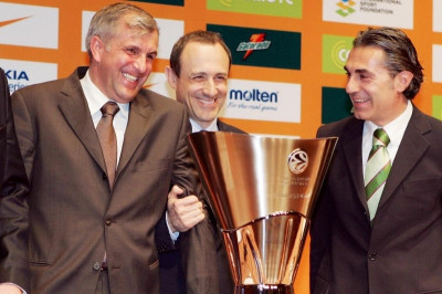 Αρμάνι Μιλάνο: Διορία σε Σκαριόλο, νέες φήμες για Ομπράντοβιτς