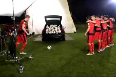 Ποιος Βέλγος διεθνής σουτάρει καλύτερα στο... πορτ-μπαγκάζ; (video)