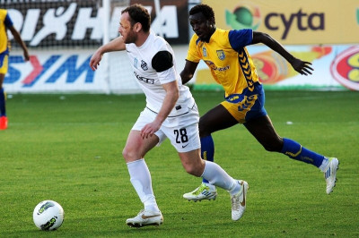 ΟΦΗ: Ατομικό οι Μπούρμπος, Καπουράνης