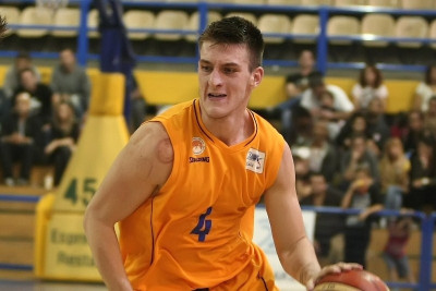 Περιστέρι: Με ίωση Παπαντωνίου, Μελισσαράτος