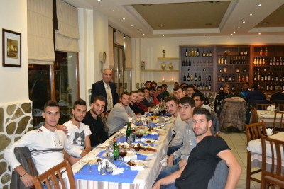Τύρναβος: «Χαλάρωσαν» με δείπνο