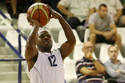 Γκίμπσον: «Άμυνα και κανένα κενό διάστημα»