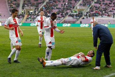 Πανηγύρισε σαν… ψάρι που ξεψυχά! (video)