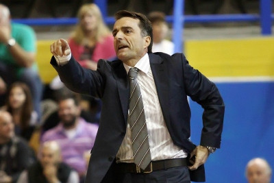 Κουστένης: «Δεν πετάμε στα σύννεφα»