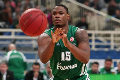 Μπανκς στο Onsports: «Διψάω για προκλήσεις»