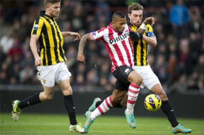 Αϊντχόφεν: Ξεπερνά και τη Ρεάλ σε σουτ!