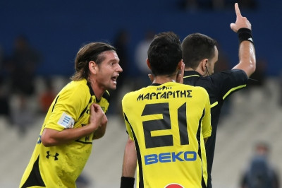 Παπαζαχαρίας: «Κάθε Κυριακή τα ίδια!»