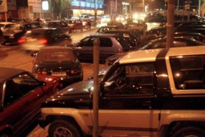 Χειροπέδες σε «παρκαδόρους» στο Κολωνάκι