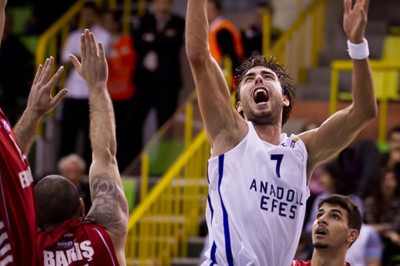 Εφές Αναντολού: Ευτυχώς που υπήρχε ο Φάρμαρ!