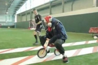 Άρσεναλ: Ο χριστουγεννιάτικος αγώνας των Αρσάβιν και Κοκελίν (video)