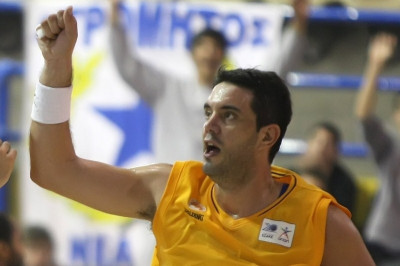 Περιστέρι: Μοναδικός απών ο Πέτρουλας