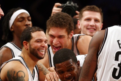 Μπρούκλιν Νετς: Σωτήρας ο Τζο Τζόνσον (videos)