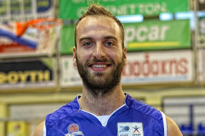 Τσαρουχάς: «Κομβικό παιχνίδι»