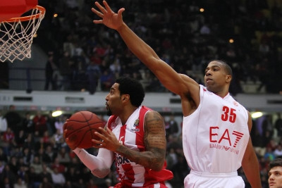 Μακάμπι Τελ Αβίβ: Διαψεύδει για Χέντριξ