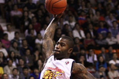 Τα τρία μεγάλα καρφώματα του Ουίλιαμς στην Κίνα (video)