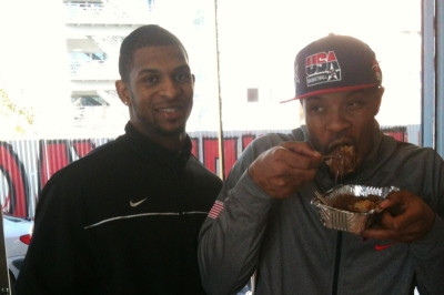 Ολυμπιακός: Ο Χάινς και η μπουγάτσα (video+photos)