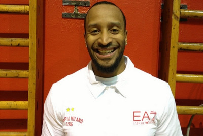 Αρμάνι Μιλάνο: Επέστρεψε επίσημα ο Μπρέμερ