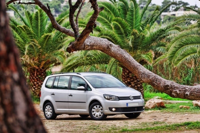 Ένα Touran για την «Αρωγή»