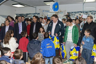 Αστέρας Τρίπολης: Μοίρασε μπάλες στο 1ο Δημοτικό Τρίπoλης