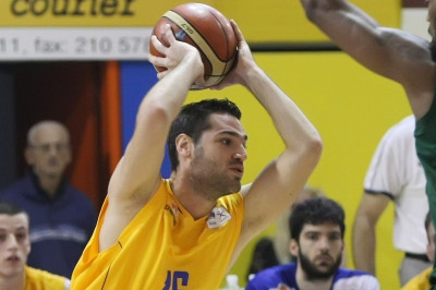 Περιστέρι: Με αρκετές απουσίες