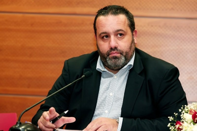 ΠΣΑΤ-ΕΣΗΕΑ: «Προσπάθεια φίμωσης και λογοκρισίας από Καραπαπά»