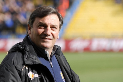 Καλλονή: Ο Τενές επανεξετάζει τη «μαύρη λίστα»