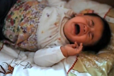 Απίθανο βίντεο: Οι 7 πιο απίθανοι τρόποι να κοιμίσετε το μωρό σας