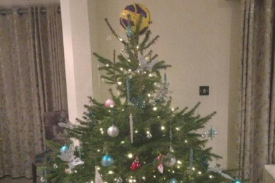 Μπέιλ: Στόλισε μπάλα ποδοσφαίρου στο Χριστουγεννιάτικο δέντρο!