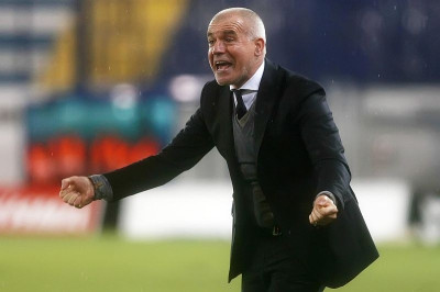 ΟΦΗ: Περιμένει ξένους και Ζαχαράκη