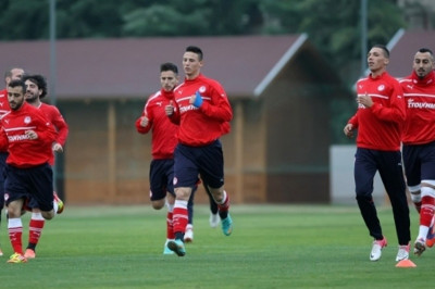 Ολυμπιακός: Κούρεμα... της προπόνησης λόγω βροχής!