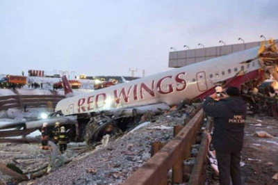 Συγκλονιστικό βίντεο από τη συντριβή του ρωσικού αεροπλάνου