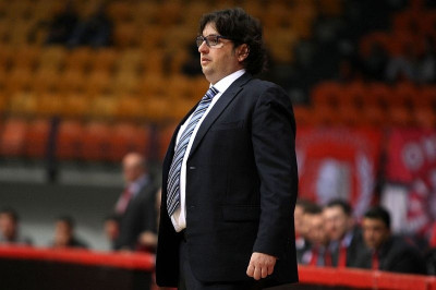 Επισημοποίηση και σύνθημα για δουλειά από Τρινκέρι