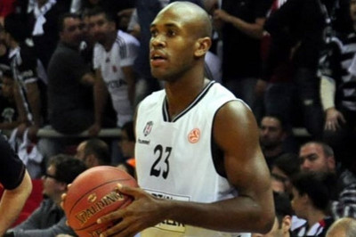 Κρίστοφερ στο Onsports: «Ο Ολυμπιακός δεν θα είναι... ευάλωτος!» (photos+videos)