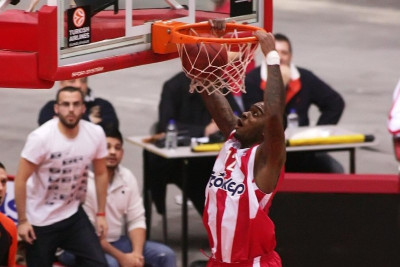 Ολυμπιακός: Μέσα ο Πάουελ, εκτός ο Σερμαντίνι