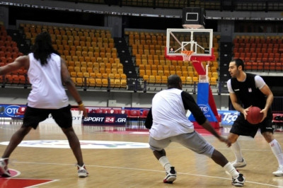 Μπεσίκτας: Αμφίβολος με Ολυμπιακό ο Βίντμαρ