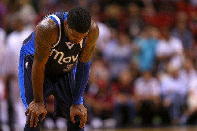 Ντάλας Μάβερικς: Απαιτήσεις από Μέιο