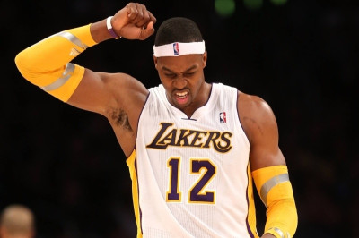 Λος Άντζελες Λέικερς: Χωρίς Χάουαρντ και Γκασόλ στο Τέξας